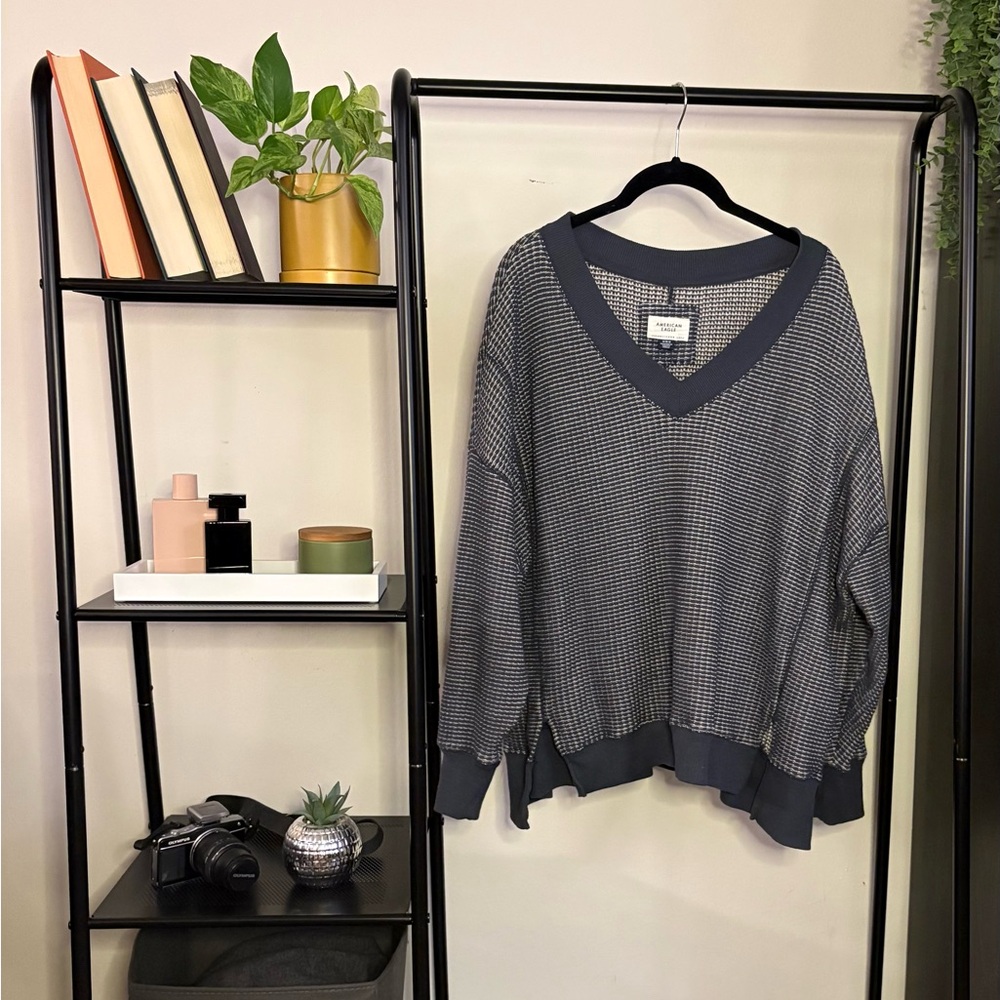 American Eagle Navy V-Neck Waffle Sweater